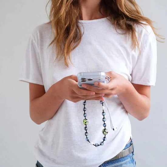 OSSA NEW YORK Electric Daisies Wristlet