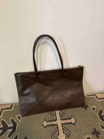 Brynd Zip Tote