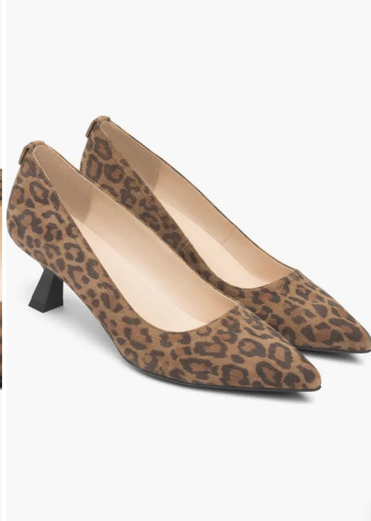 Pointed Toe Pump
