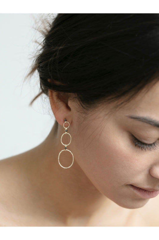 Bea 3 Dot Earrings