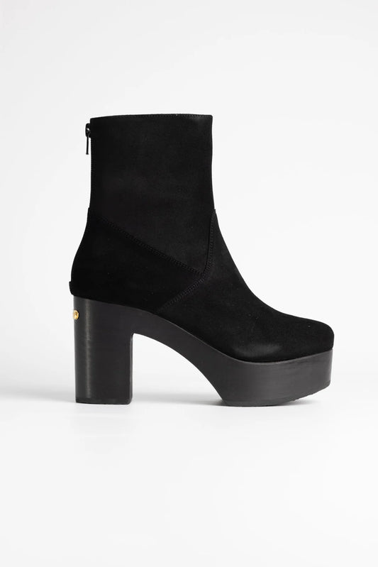 Yerk Velvet Boots