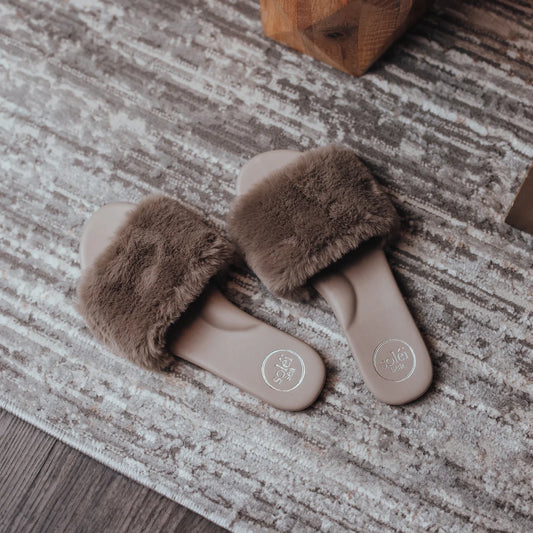 Zeila Fur Slide