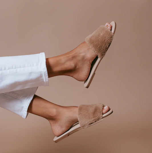 Zeila Fur Slide