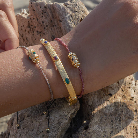 Yuvi Rakhi Garnet Bead Bracelet